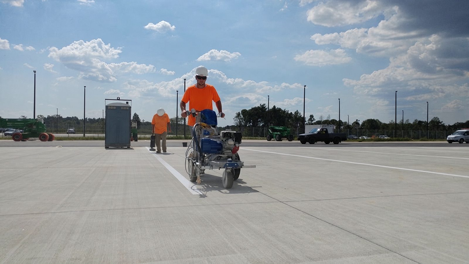 Lidl distribution striping crew